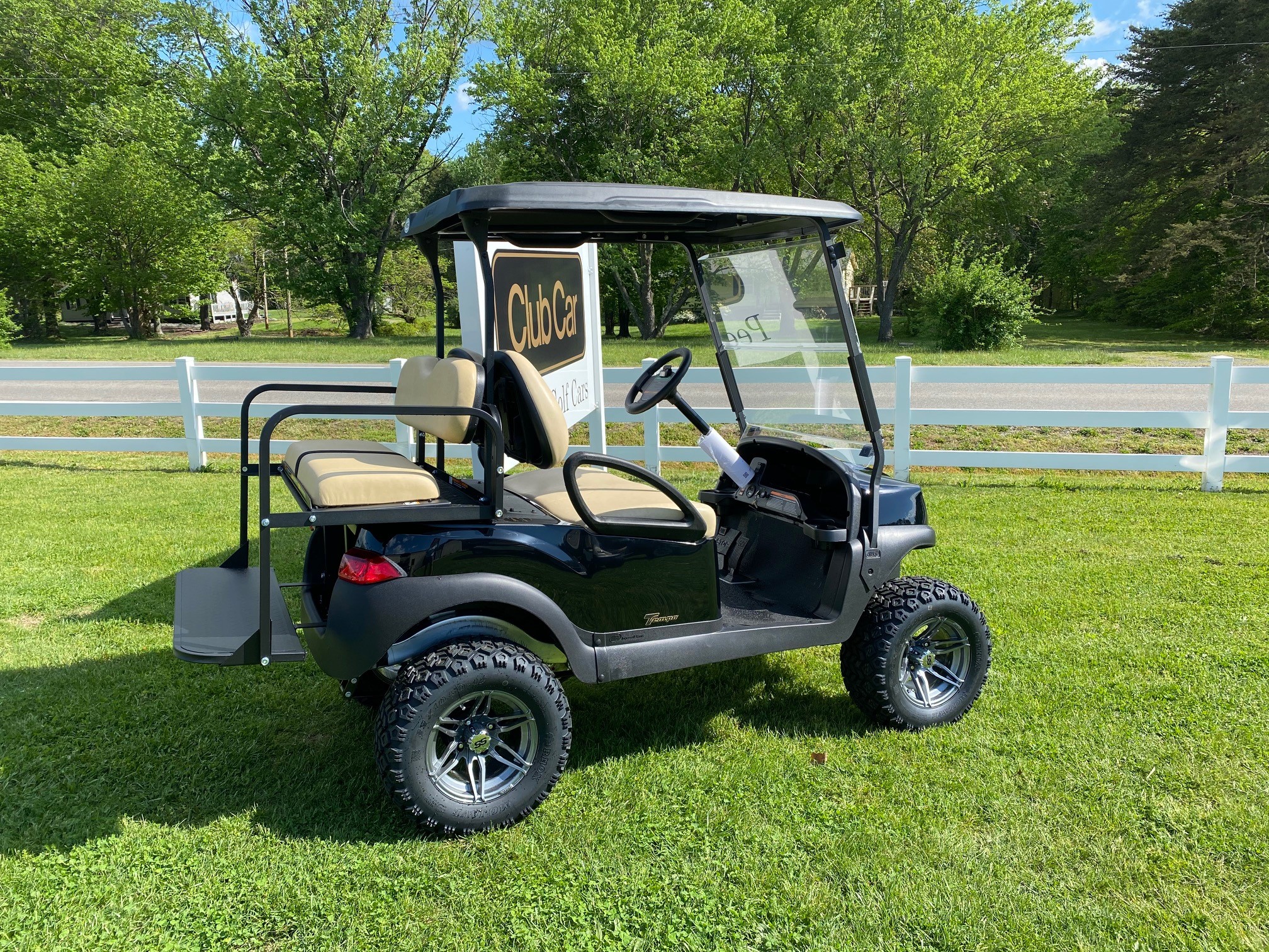 2021 Club Car Lifted Tempo Gas – Black | Peebles Golf Cars