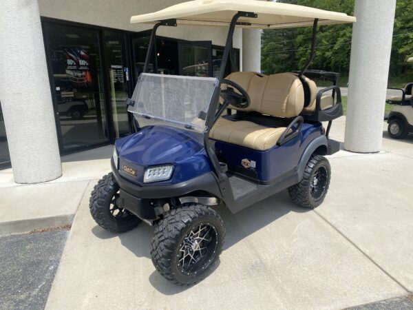 2020 Club Car Lifted Electric 4-pass - Blue - Image 3