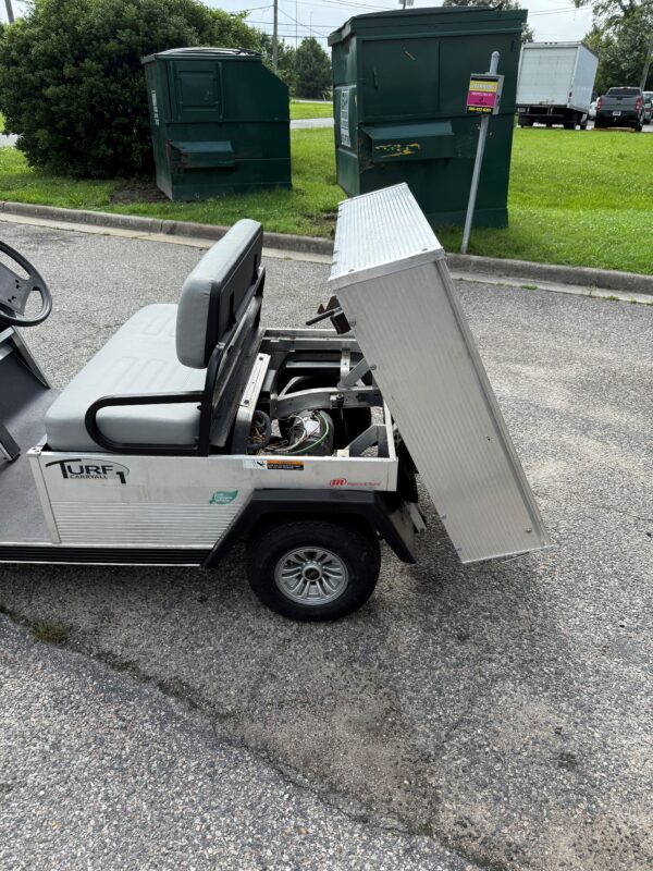 2010 Club Car Turf 1 Utility Vehicle - Image 5