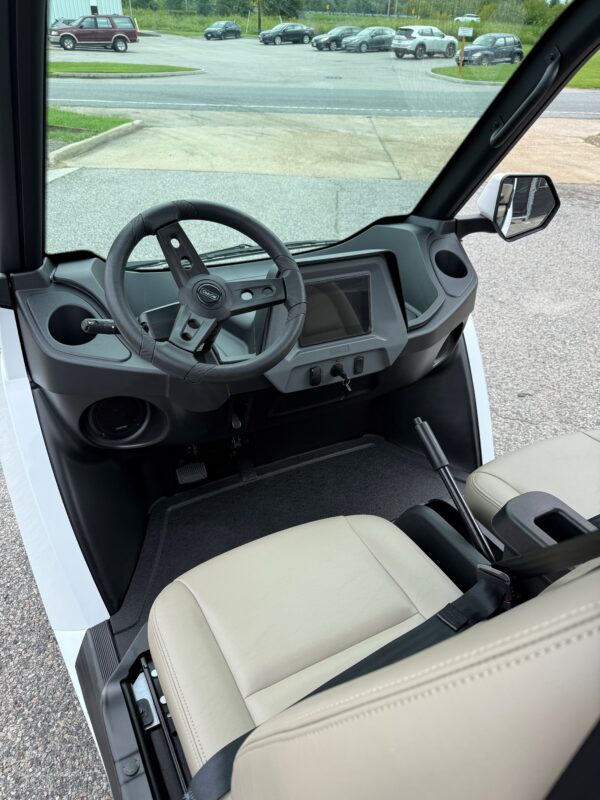 *****STREET LEGAL***** 2026 Club Car Lithium CRU - Metallic Pearl White - Image 3