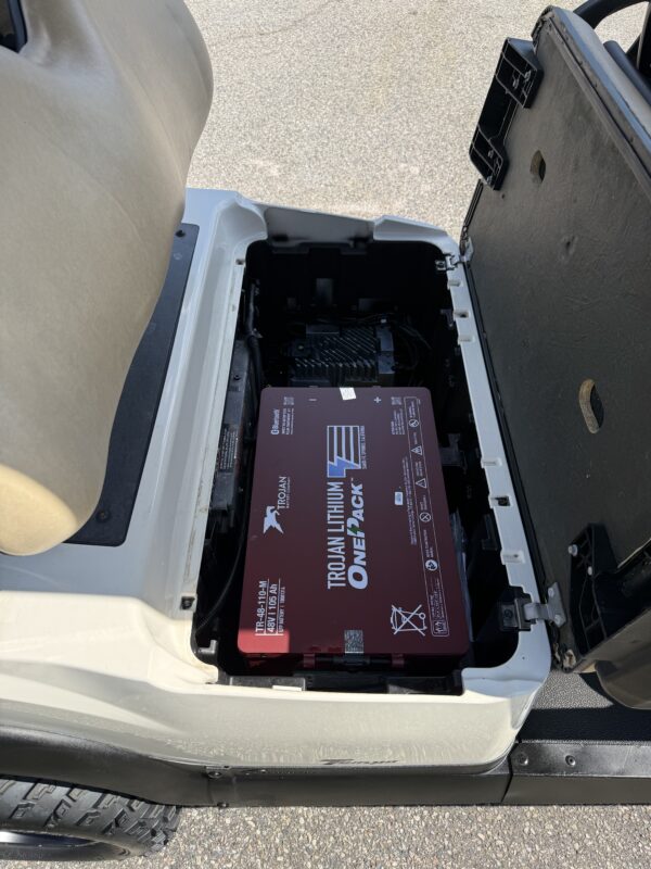 2019 Club Car Tempo - 6 Passenger - Cashmere - Image 6