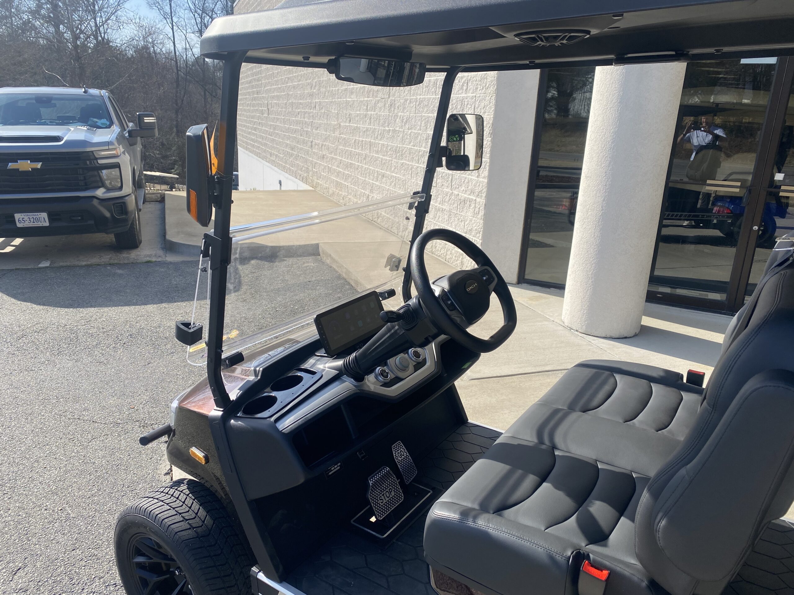 2026 DACH Apollo- Chameleon with Black Luxury - Image 3